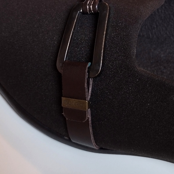 Munro Women's Size 9 Narrow. American Dark Brown Cindi Stretch Block Heel Pumps - Picture 6 of 13